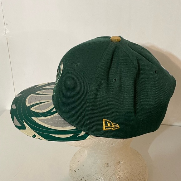 Milwaukee Bucks SnapBack - Picture 2 of 6
